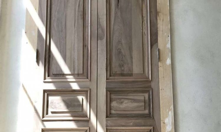 Fabrication de porte en bois Romans-sur-Isère